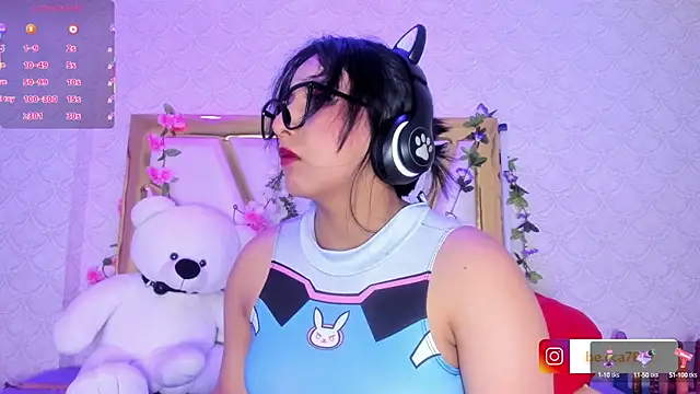 Snapshot of BeccaMathew chatting on 09.23.25 BeccaMathew online show from 09.23.25