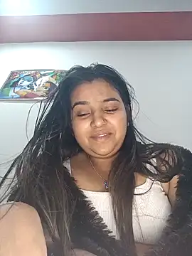 Snapshot of RAYI_01 chatting on 02.08.25 RAYI 01 online show from 02.08.25