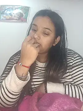 Snapshot of RAYI_01 chatting on 02.09.25 RAYI 01 online show from 02.09.25