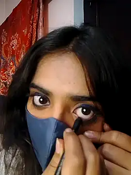 Snapshot of RAYI_01 chatting on 03.21.25 RAYI 01 online show from 03.21.25