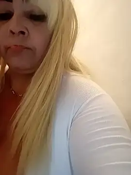 Snapshot of BonniAdams chatting on 05.19.26 BonniAdams online show from 05.19.26