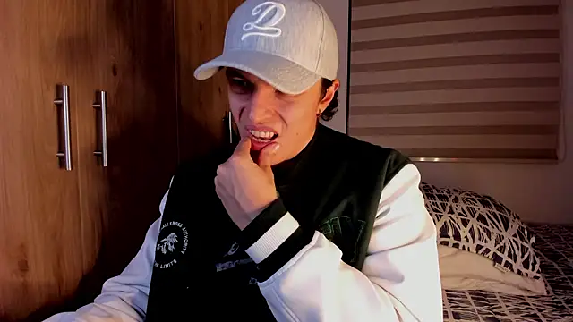 Snapshot of Mastrangelo_xxx chatting on 02.16.26 Mastrangelo xxx online show from 02.16.26