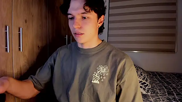 Snapshot of Mastrangelo_xxx chatting on 02.19.26 Mastrangelo xxx online show from 02.19.26