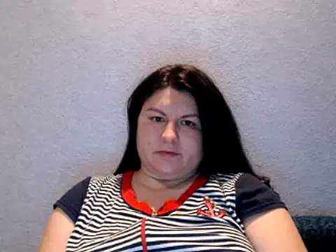 Snapshot of KiraSwee chatting on 12.10.24 KiraSwee online show from 12.10.24