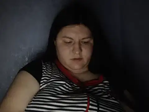 Snapshot of KiraSwee chatting on 02.25.25 KiraSwee online show from 02.25.25