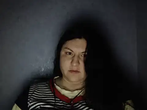 Snapshot of KiraSwee chatting on 02.26.25 KiraSwee online show from 02.26.25