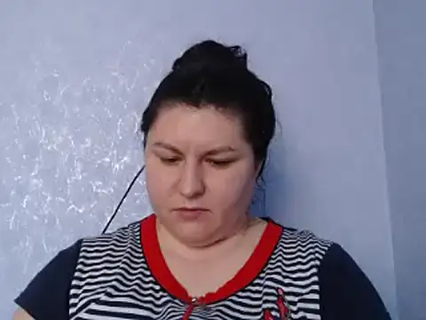 Snapshot of KiraSwee chatting on 03.06.25 KiraSwee online show from 03.06.25
