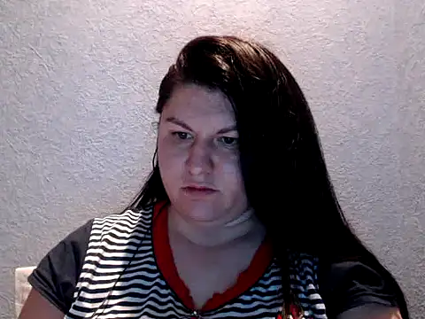 Snapshot of KiraSwee chatting on 03.11.25 KiraSwee online show from 03.11.25