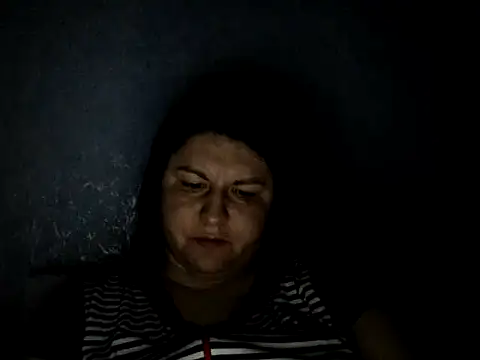 Snapshot of KiraSwee chatting on 03.11.25 KiraSwee online show from 03.11.25