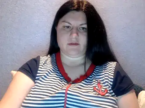Snapshot of KiraSwee chatting on 03.14.25 KiraSwee online show from 03.14.25