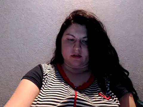 Snapshot of KiraSwee chatting on 03.21.25 KiraSwee online show from 03.21.25