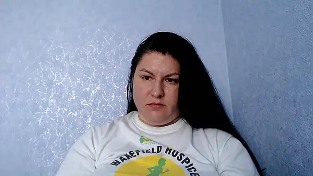 Snapshot of KiraSwee chatting on 09.11.25 KiraSwee online show from 09.11.25
