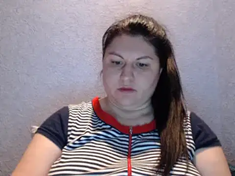 Snapshot of KiraSwee chatting on 09.27.25 KiraSwee online show from 09.27.25