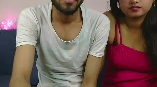 Snapshot of Queen_Couple chatting on 03.22.25 Queen Couple online show from 03.22.25