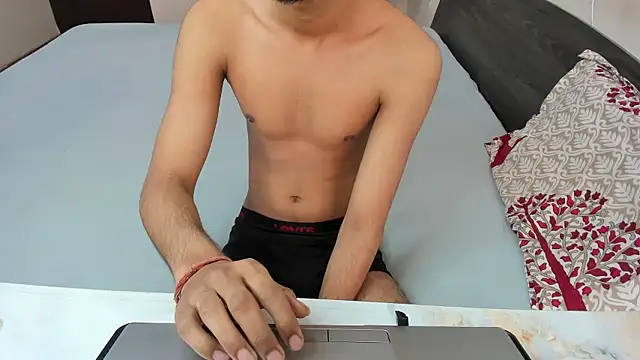 Queen Couple online show from 01.14.26