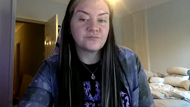 AureliaXOX online show from 02.07.25