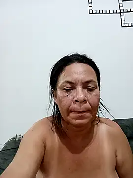 Snapshot of thefuckingowneroftits chatting on 04.26.26 thefuckingowneroftits online show from 04.26.26