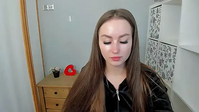Snapshot of DonnaCam chatting on 09.20.25 DonnaCam online show from 09.20.25
