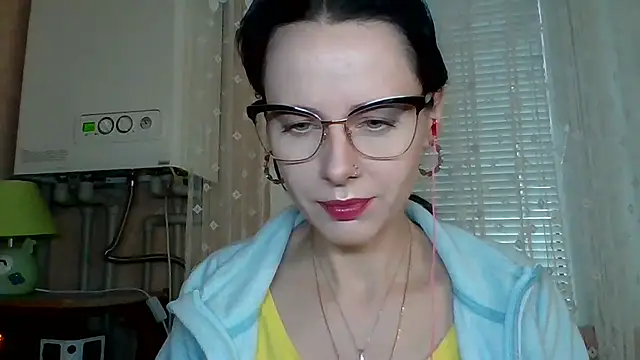 LuminousLady online show from 10.09.25