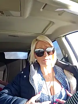 Snapshot of beautifulme23 chatting on 02.03.25 beautifulme23 online show from 02.03.25