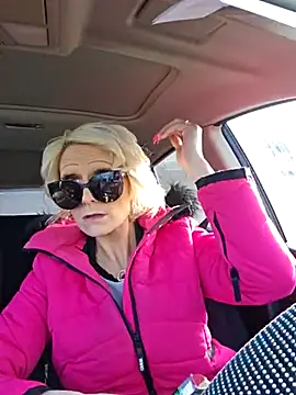 Snapshot of beautifulme23 chatting on 02.11.25 beautifulme23 online show from 02.11.25