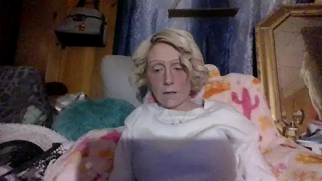 Snapshot of beautifulme23 chatting on 02.16.25 beautifulme23 online show from 02.16.25