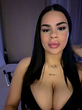 Snapshot of mrsbellanova chatting on 11.06.25 mrsbellanova online show from 11.06.25