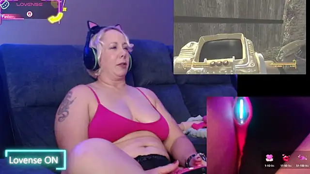 Trixiekittycutie online show from 09.22.25