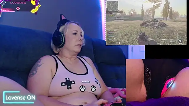 Trixiekittycutie online show from 09.28.25