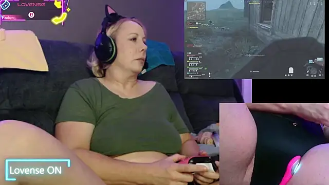 Trixiekittycutie online show from 10.11.25