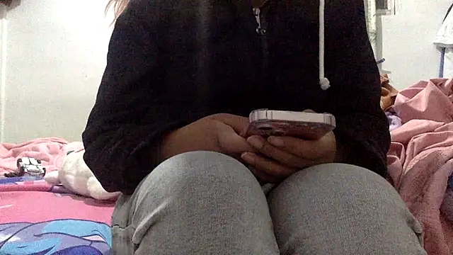 Snapshot of sharonlopez9611 chatting on 03.04.26 sharonlopez9611 online show from 03.04.26