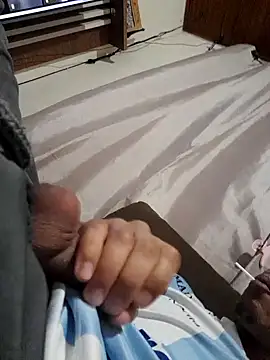 Mineirinho043 online show from 03.05.25