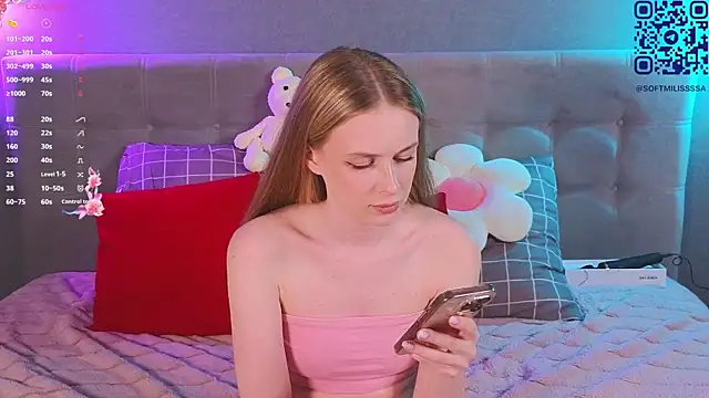 Snapshot of soft_babe chatting on 04.19.26 soft babe online show from 04.19.26