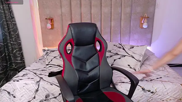 Snapshot of Alektra_bryce chatting on 02.25.26 Alektra bryce online show from 02.25.26