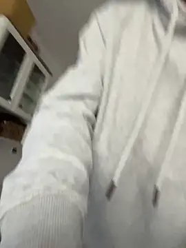 Celine Roxelle online show from 12.17.25