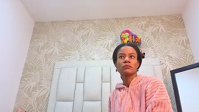 Snapshot of dafnnelewis chatting on 02.05.26 dafnnelewis online show from 02.05.26