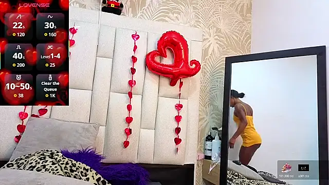 Snapshot of dafnnelewis chatting on 02.25.26 dafnnelewis online show from 02.25.26