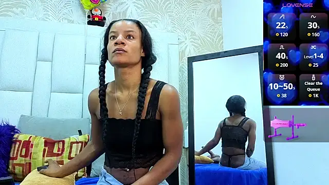 Snapshot of dafnnelewis chatting on 03.24.26 dafnnelewis online show from 03.24.26