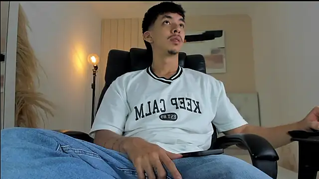 ISAAC CRYSTON online show from 12.01.25