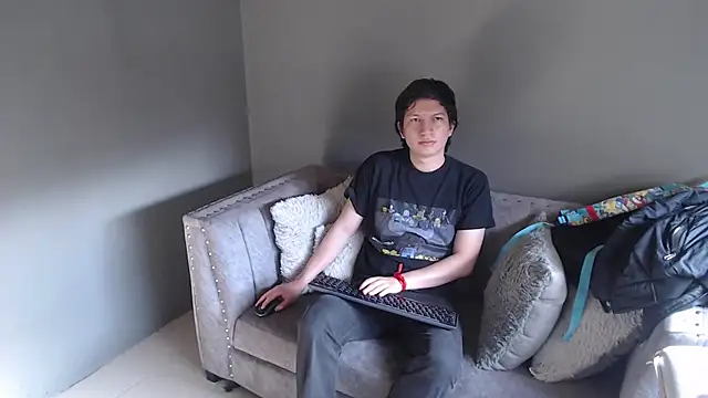 Snapshot of Golden-Boyy chatting on 02.09.25 Golden-Boyy online show from 02.09.25