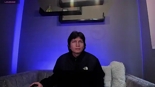 Snapshot of Golden-Boyy chatting on 02.22.25 Golden-Boyy online show from 02.22.25