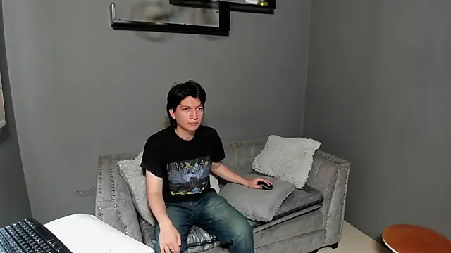Snapshot of Golden-Boyy chatting on 03.02.25 Golden-Boyy online show from 03.02.25