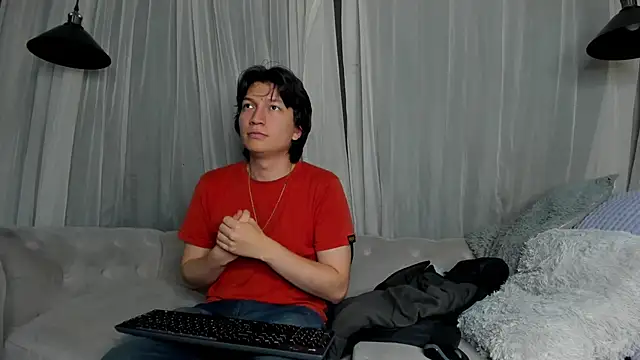 Snapshot of Golden-Boyy chatting on 03.16.25 Golden-Boyy online show from 03.16.25