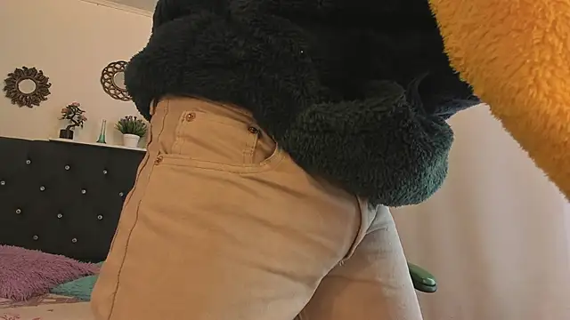 Snapshot of Golden-Boyy chatting on 10.03.25 Golden-Boyy online show from 10.03.25