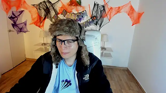 Snapshot of Golden-Boyy chatting on 10.18.25 Golden-Boyy online show from 10.18.25