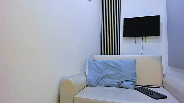 Snapshot of ANDRES_STUD chatting on 02.18.26 ANDRES STUD online show from 02.18.26