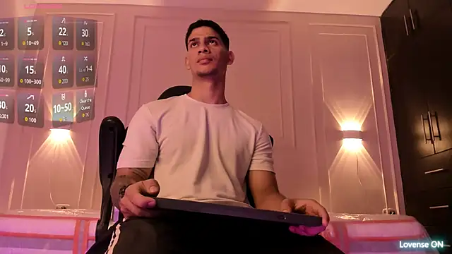 Snapshot of ANDRES_STUD chatting on 05.31.26 ANDRES STUD online show from 05.31.26
