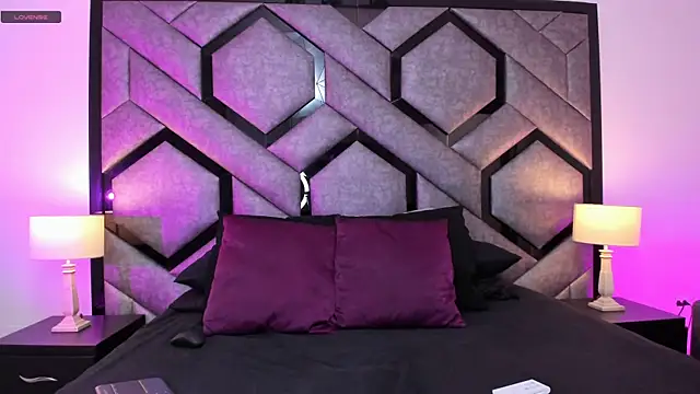 Manu bauer online show from 02.18.26