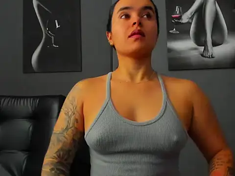 karlyjons12 online show from 04.08.26