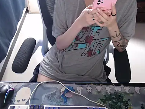 Snapshot of nian_2024 chatting on 01.15.26 nian 2024 online show from 01.15.26